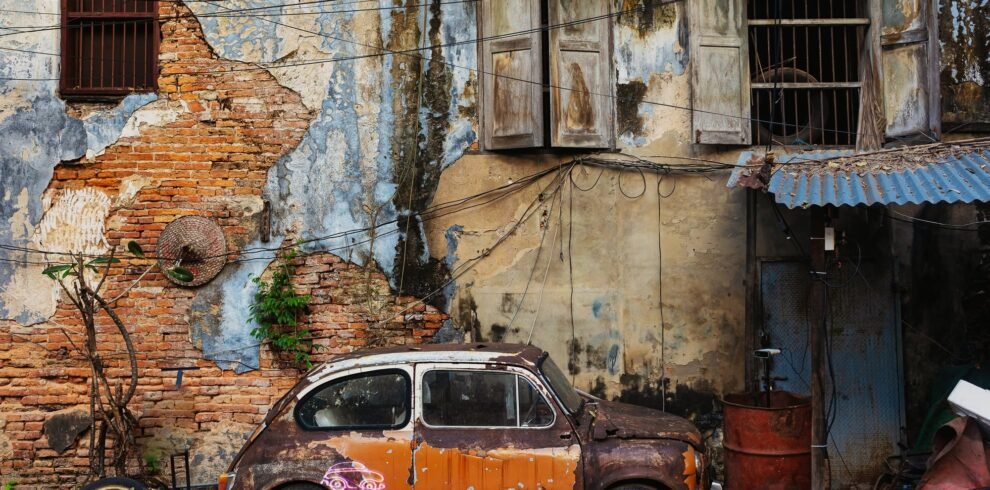 «Другой Бангкок»: Прогулка по контрастным районам, секретным клонгам, трущобам и историческим кварталам Тхонбури